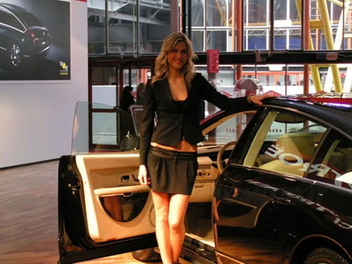 Non solo motori: le Girls del Motor Show 2005 (16)