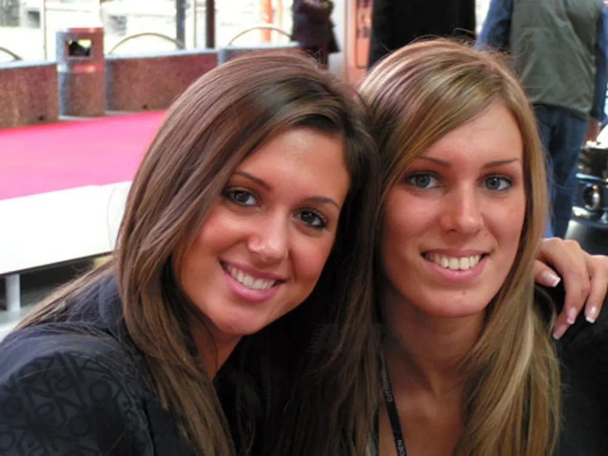 Non solo motori: le Girls del Motor Show 2005 (17)