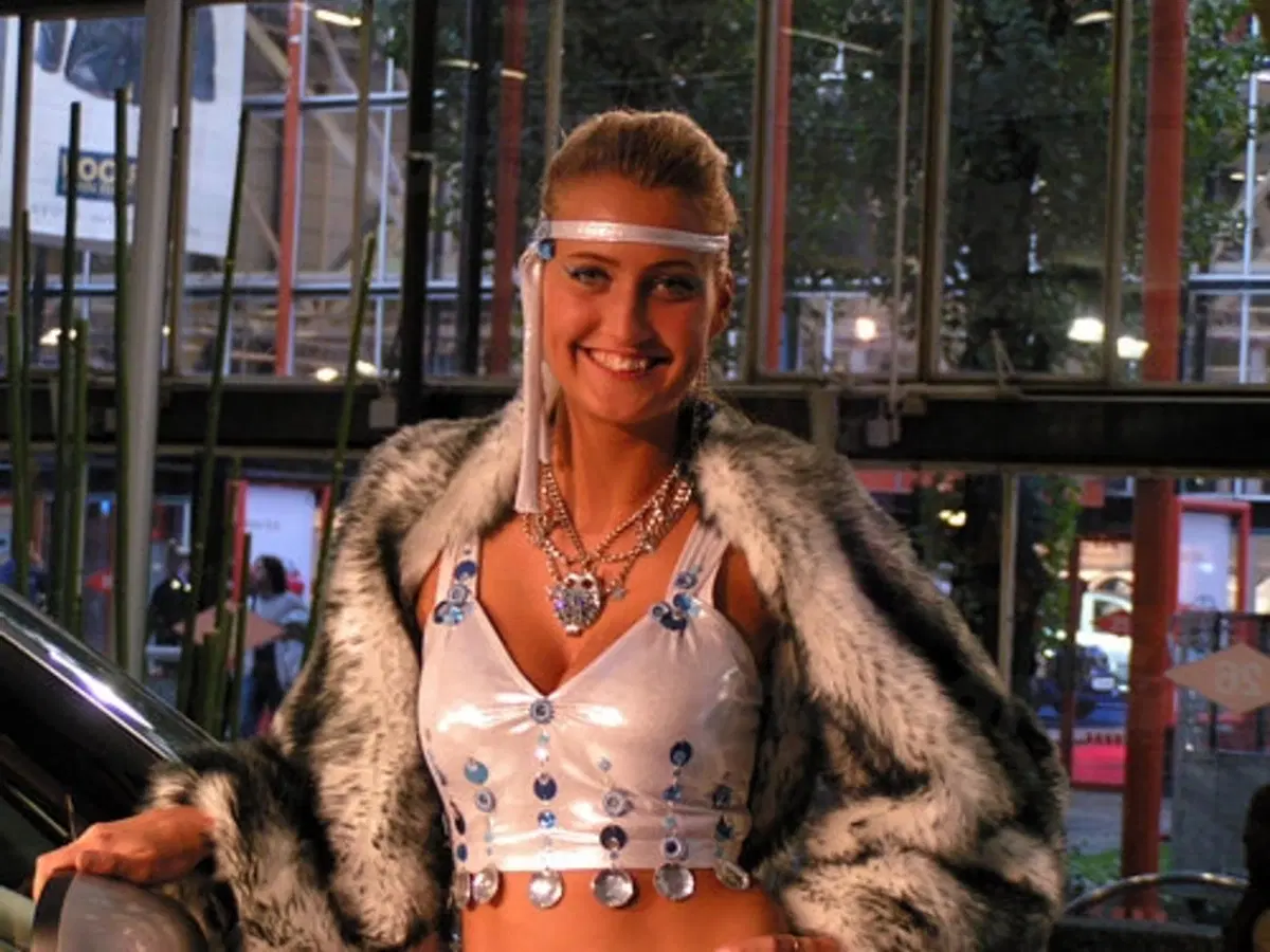 Non solo motori: le Girls del Motor Show 2005 (24)
