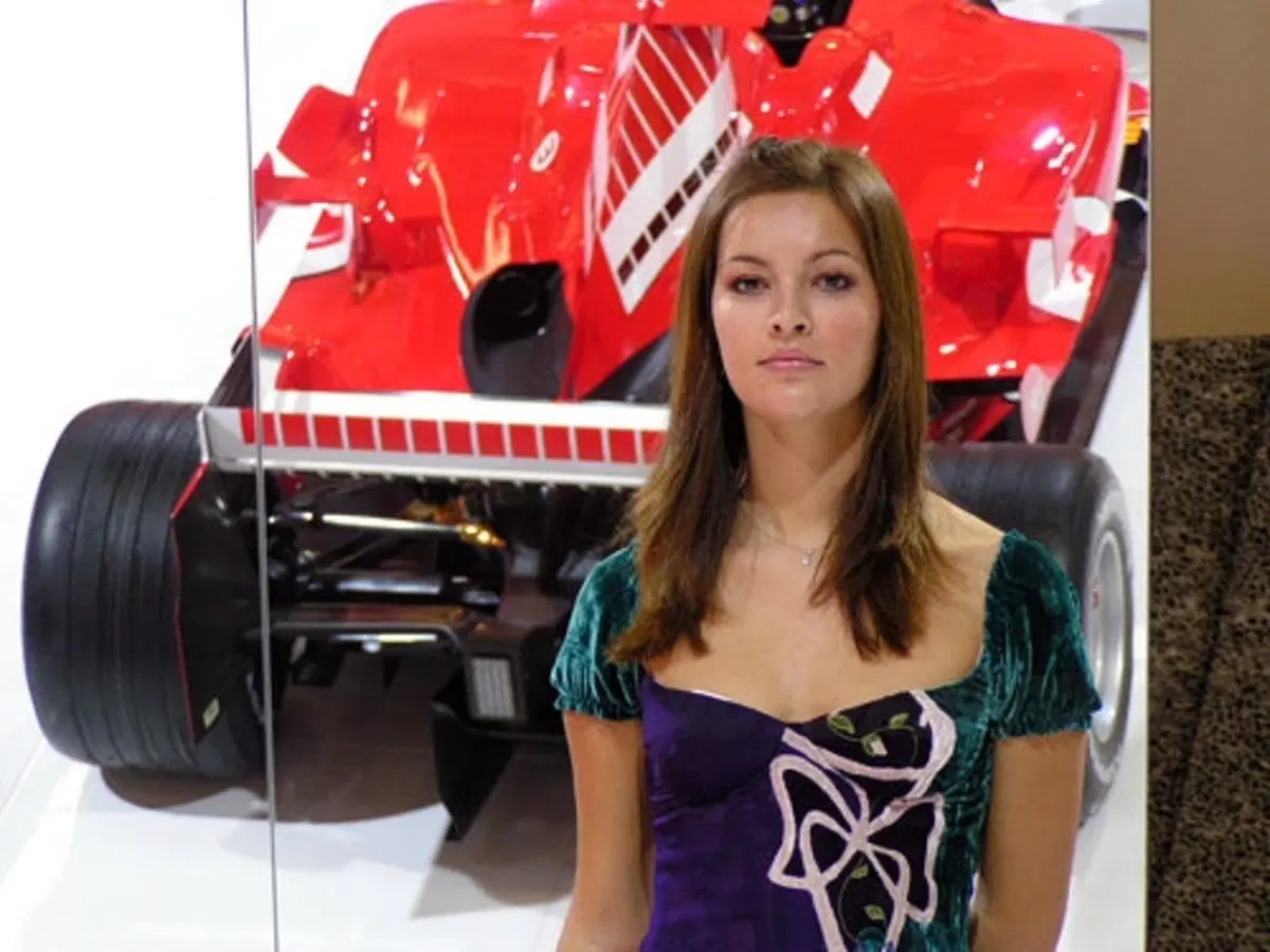 Non solo motori: le Girls del Motor Show 2005 (28)