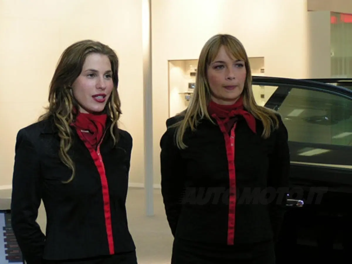 Non solo motori: le Girls del Motor Show 2005 (31)
