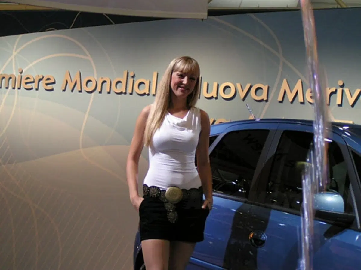 Non solo motori: le Girls del Motor Show 2005 (36)