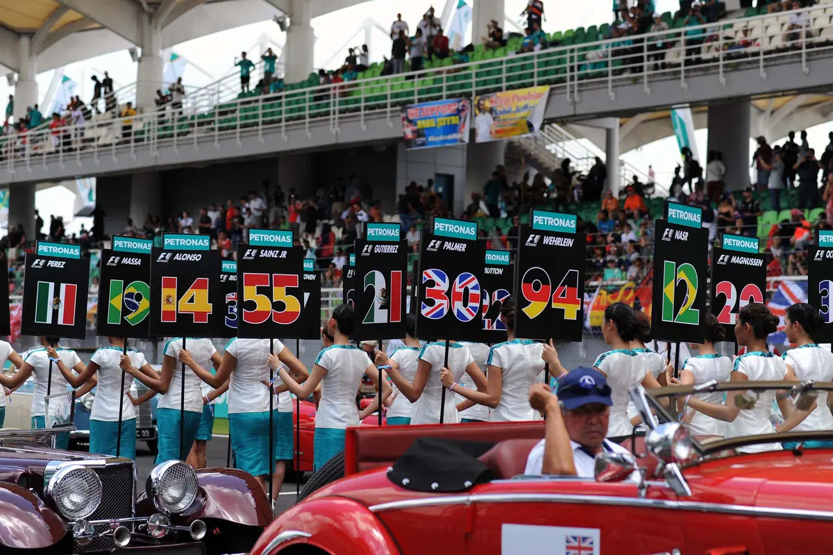 F1, Gp Malesia 2016: vince Ricciardo (52)