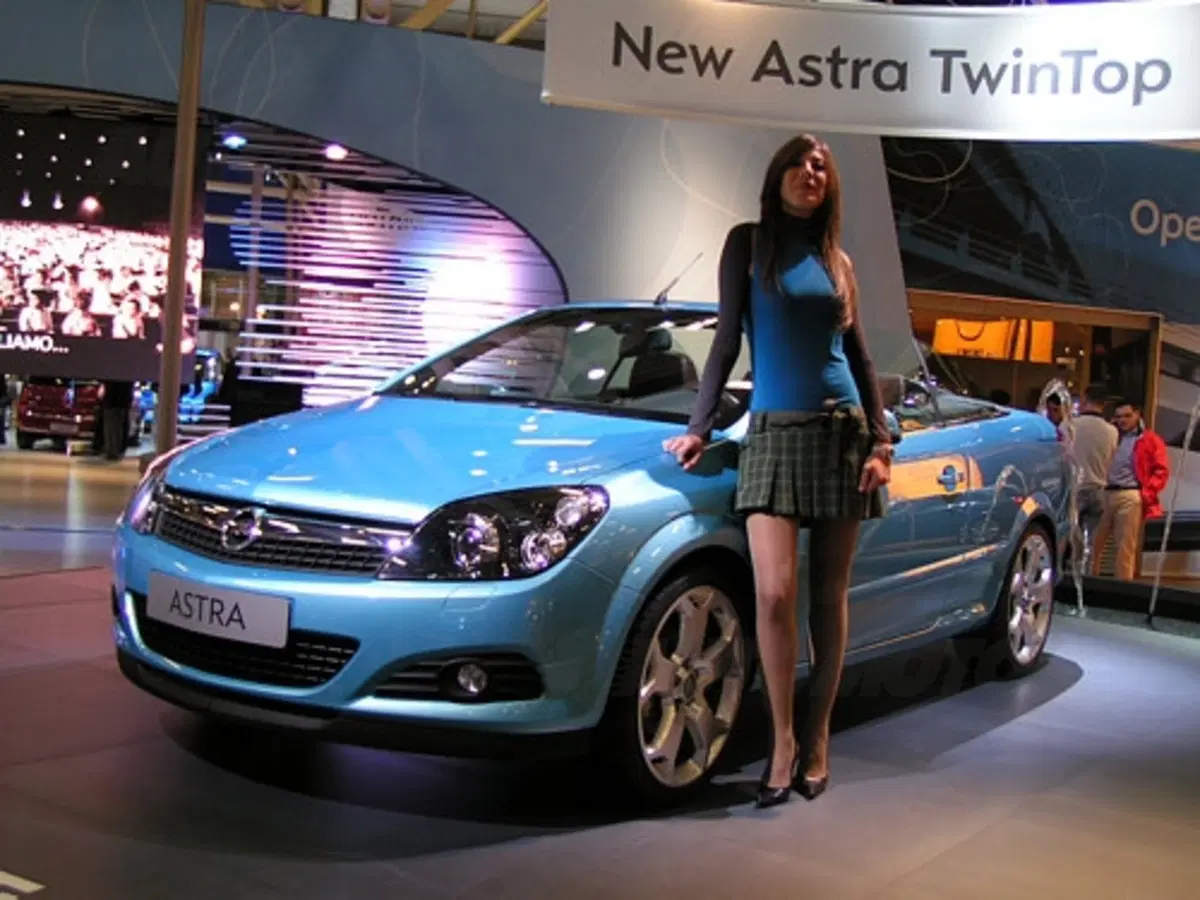 Motor Show 2005 Day3 (26)