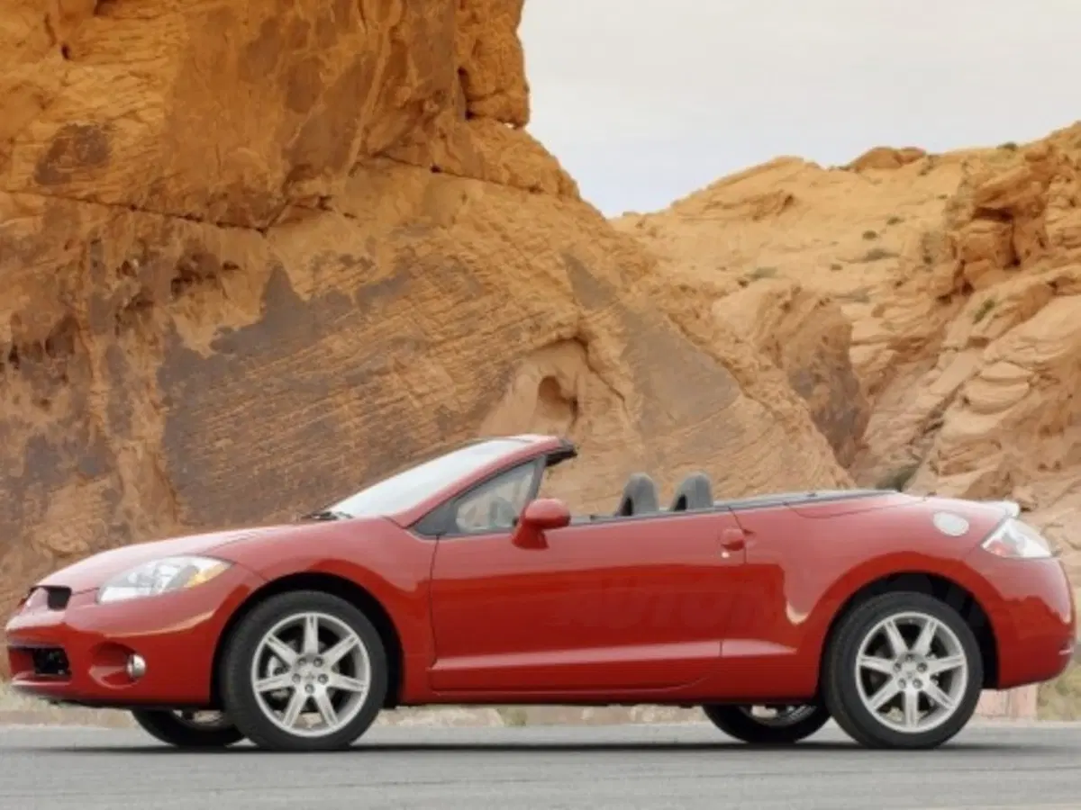 Mitsubishi Eclipse Spyder (3)