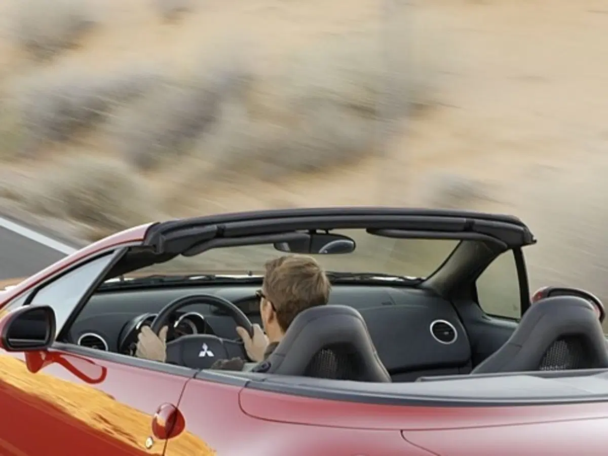 Mitsubishi Eclipse Spyder (5)