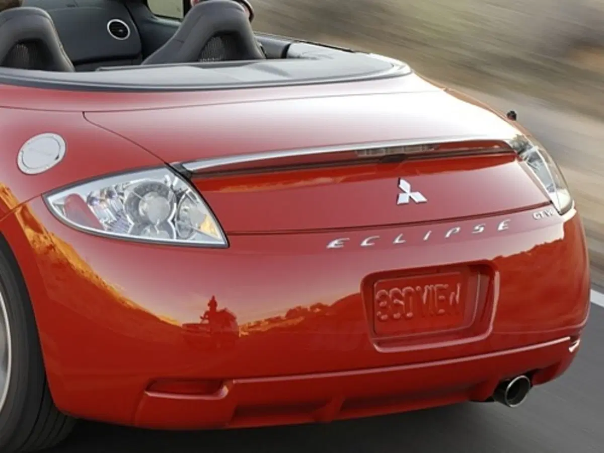 Mitsubishi Eclipse Spyder (6)