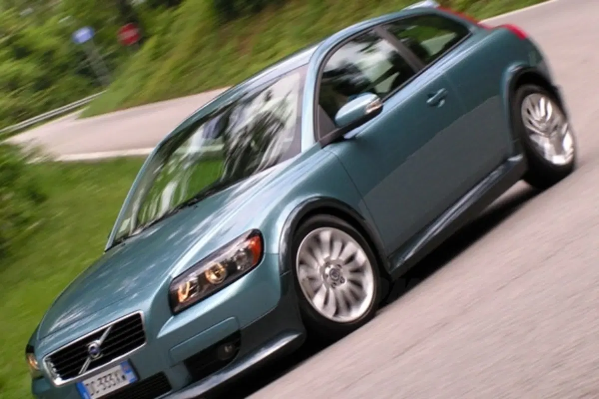 Volvo C30 (11)