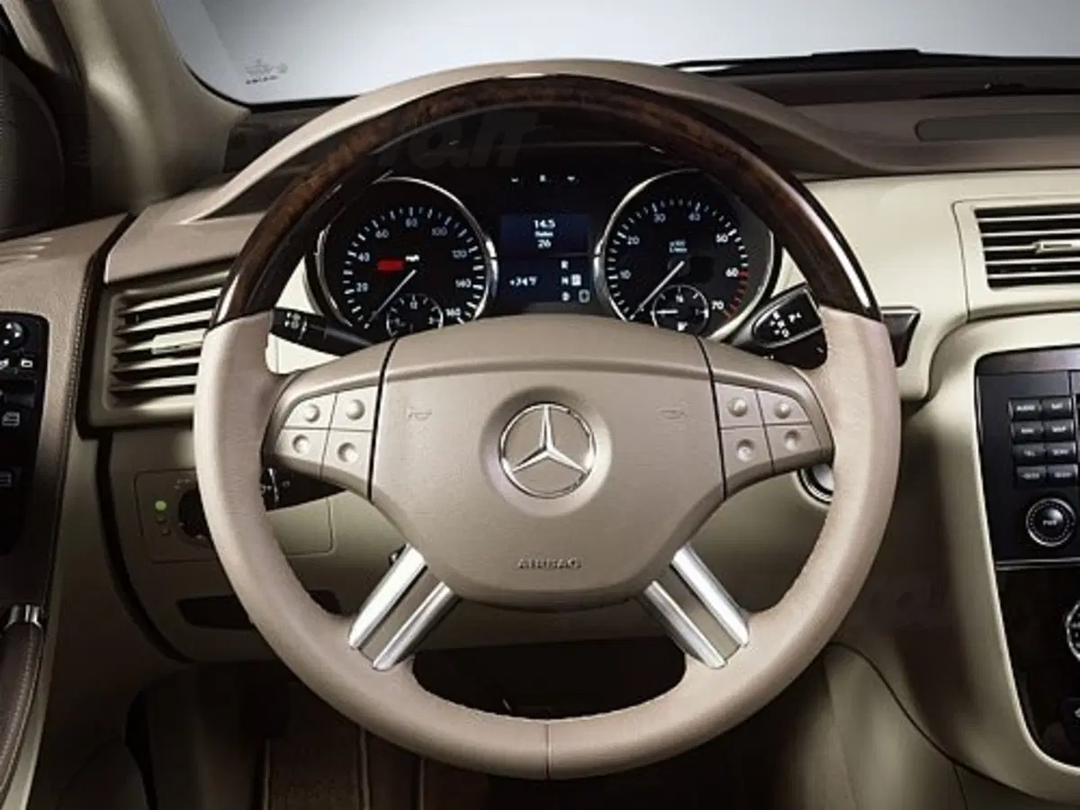 25 anni di airbag Mercedes (2)