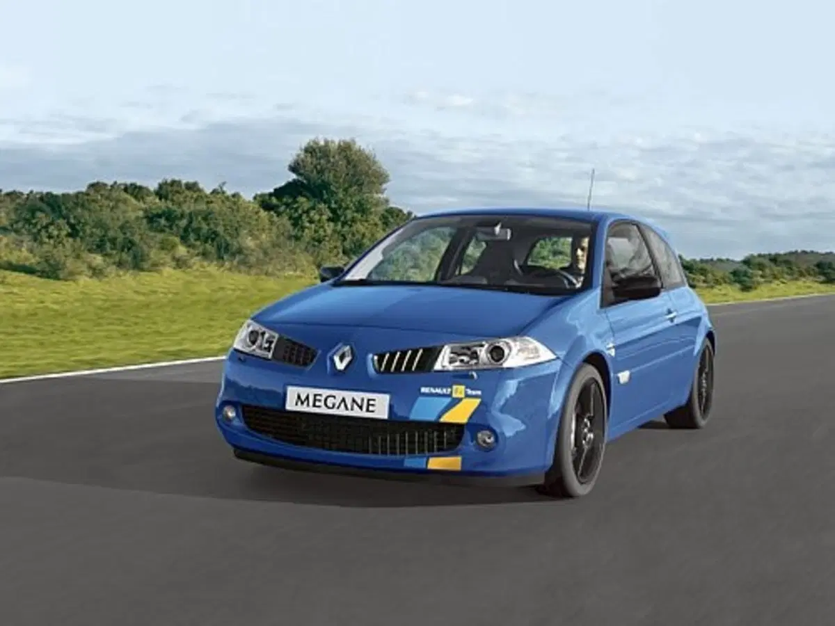 Reanult Megane F1 Team (2)