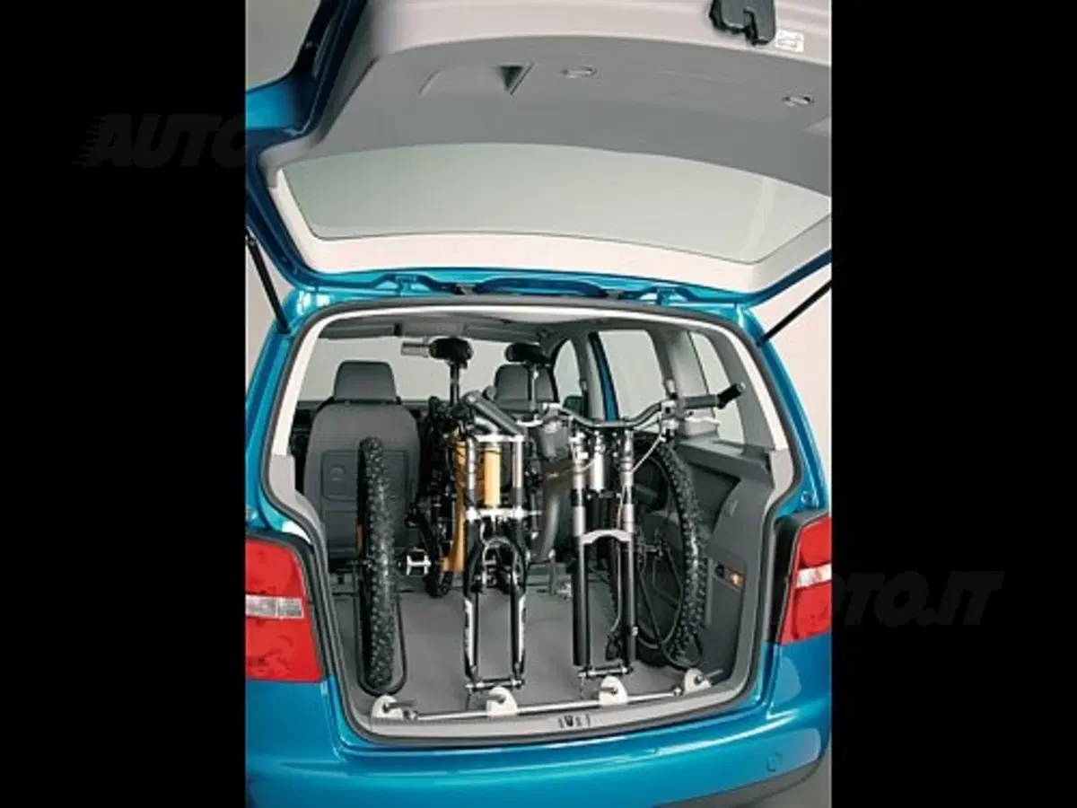 Volkswagen Touran EcoFuel (4)