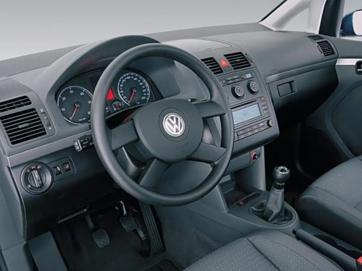 Volkswagen Touran EcoFuel (7)