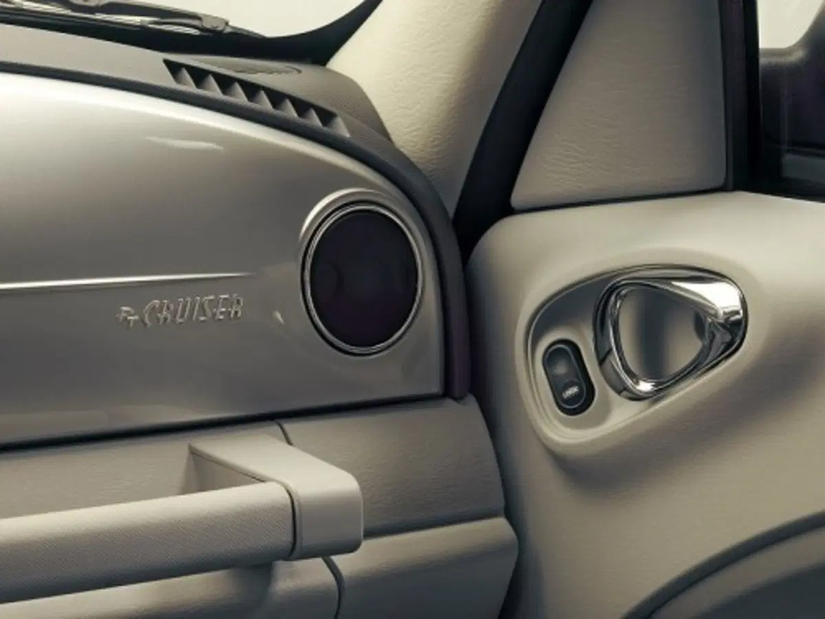 Chrysler PT Cruiser (12)