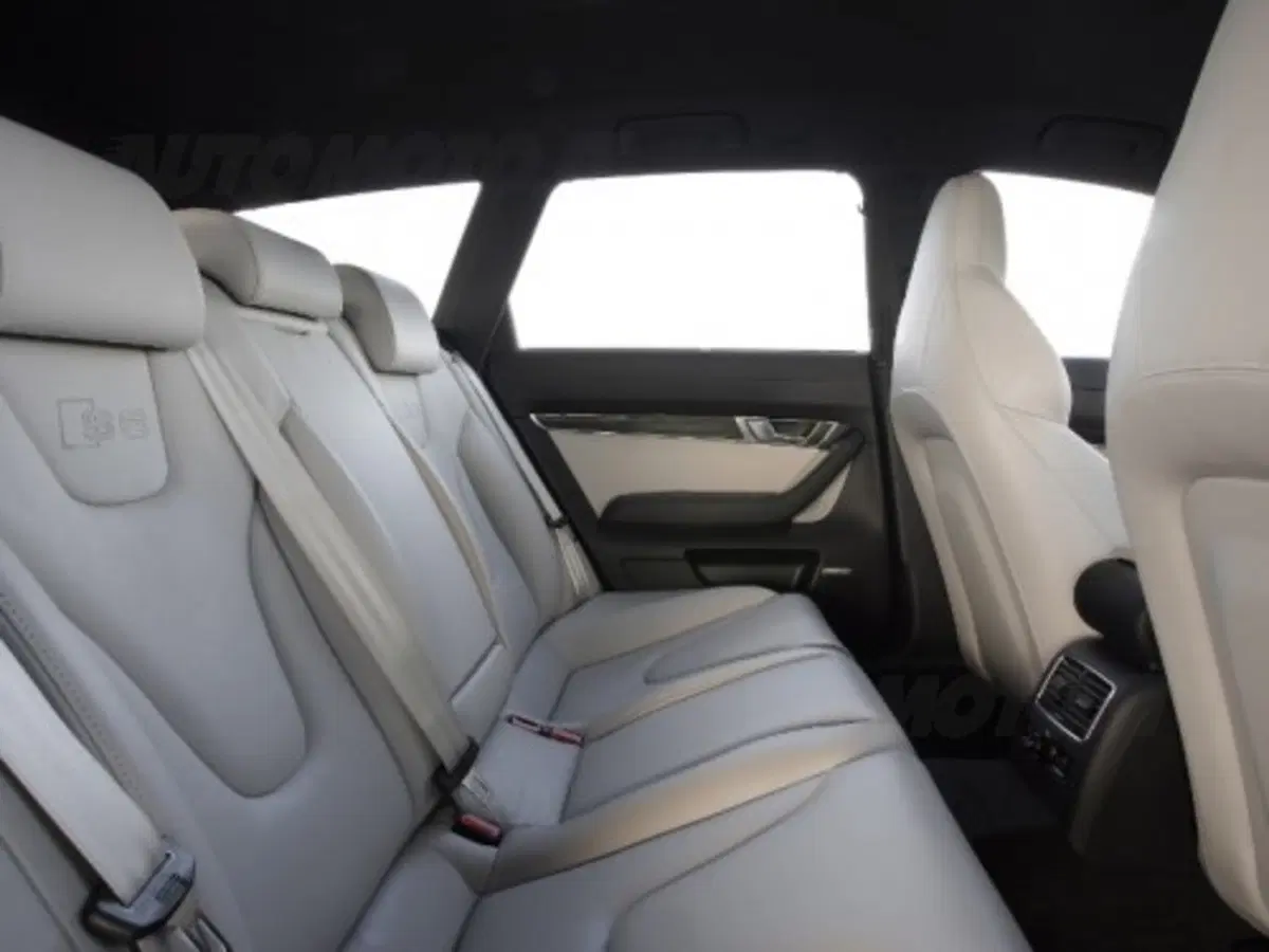 Audi nuova S6 (17)