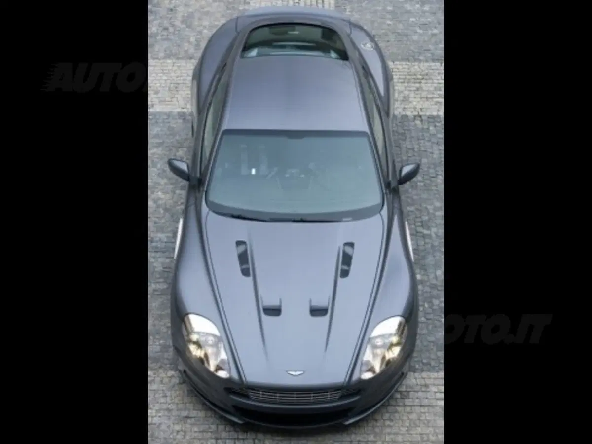 Aston Martin DBS (7)