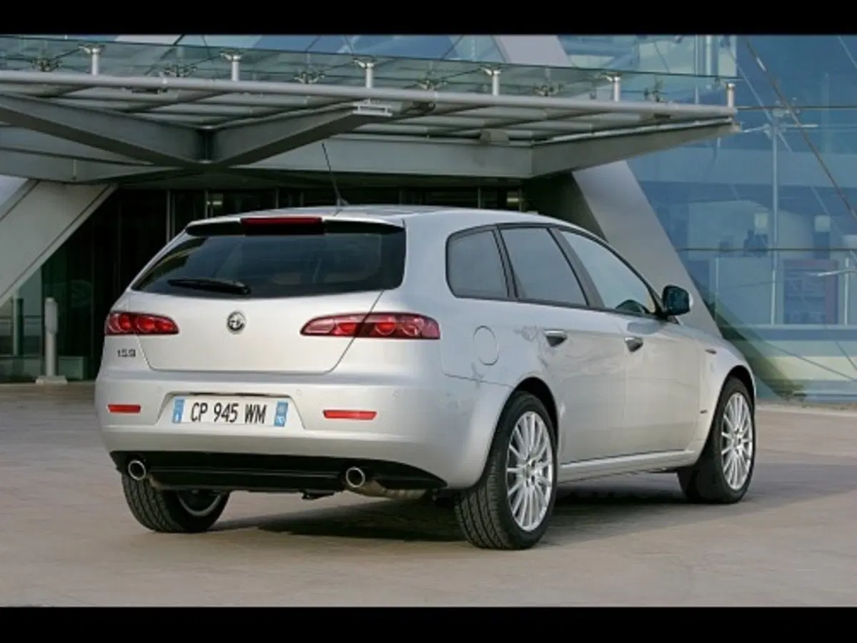 Alfa Romeo 159 Sportwagon (9)