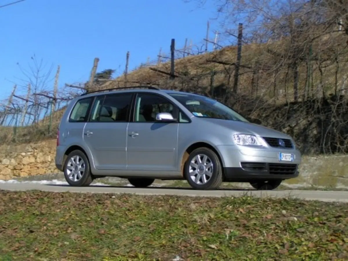 Volkswagen Touran (3)