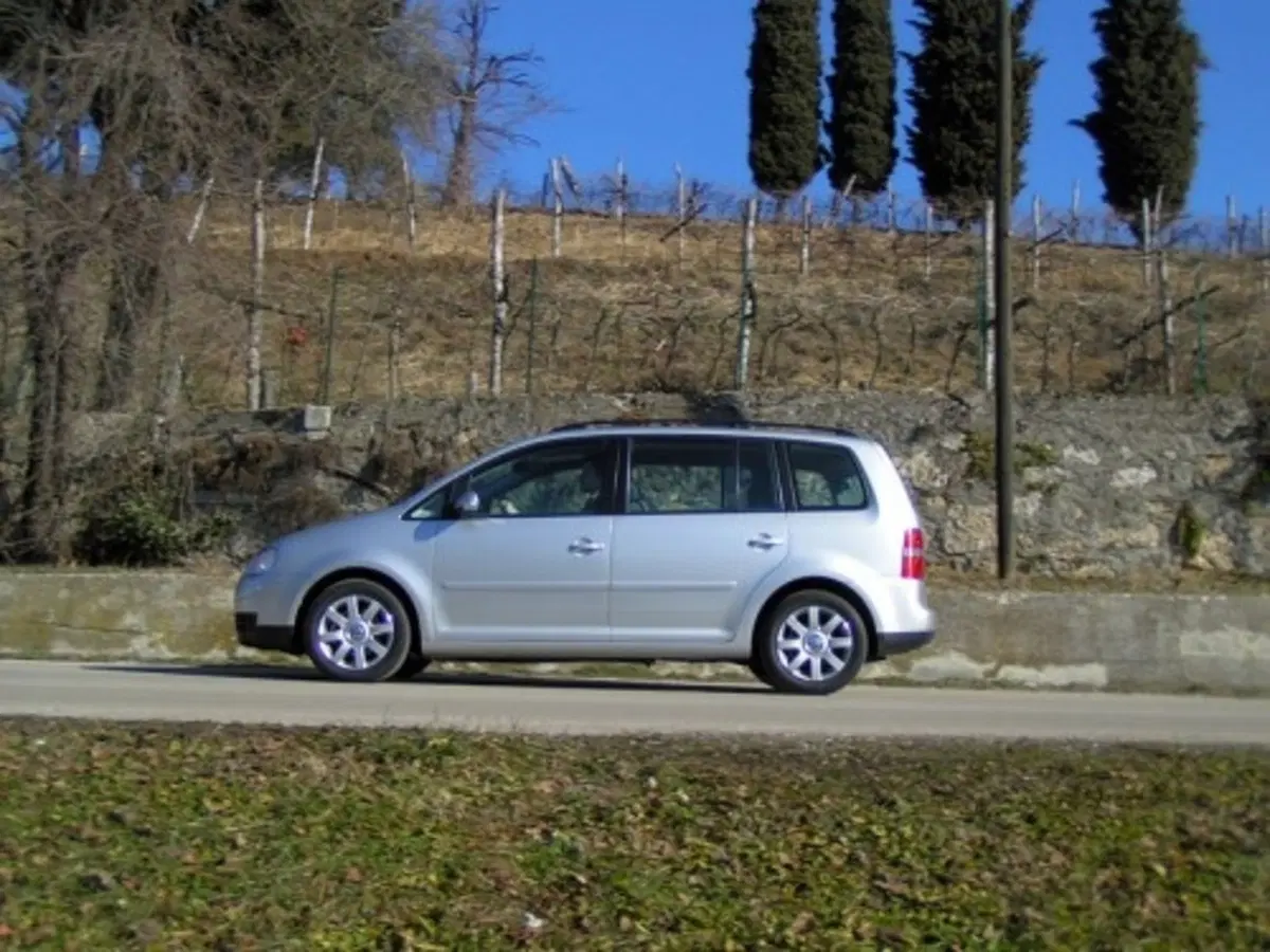Volkswagen Touran (5)