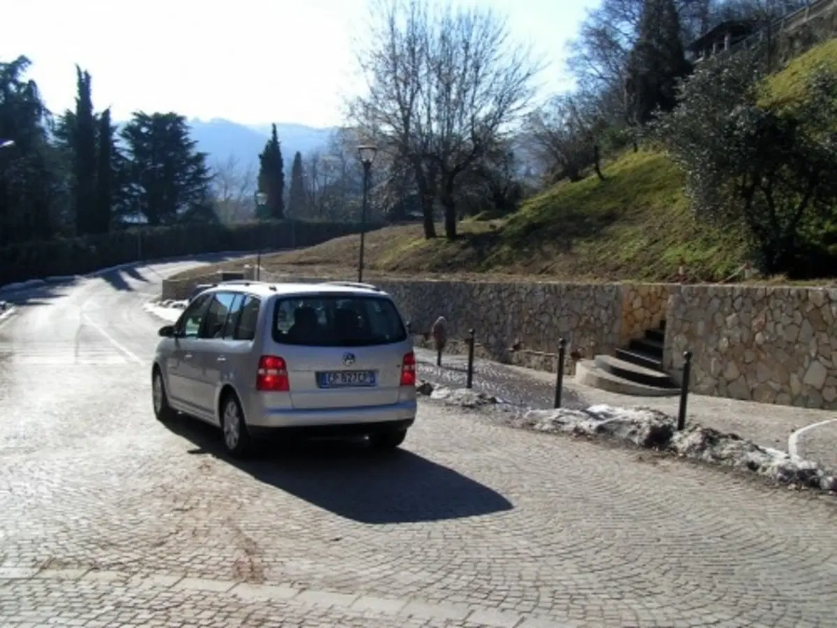 Volkswagen Touran (9)