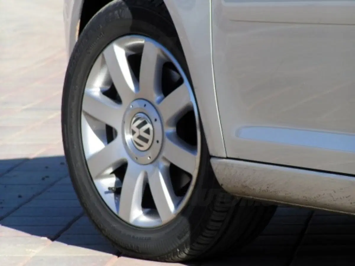 Volkswagen Touran (17)