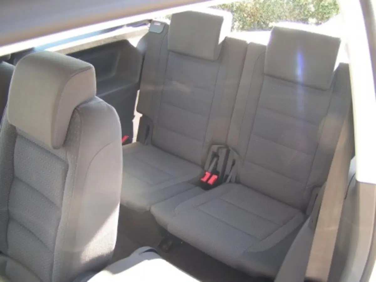 Volkswagen Touran (31)