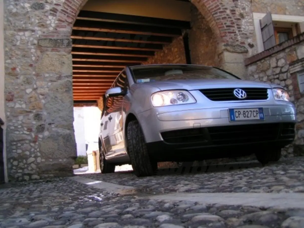Volkswagen Touran (36)