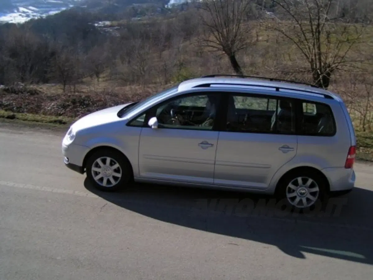 Volkswagen Touran (38)