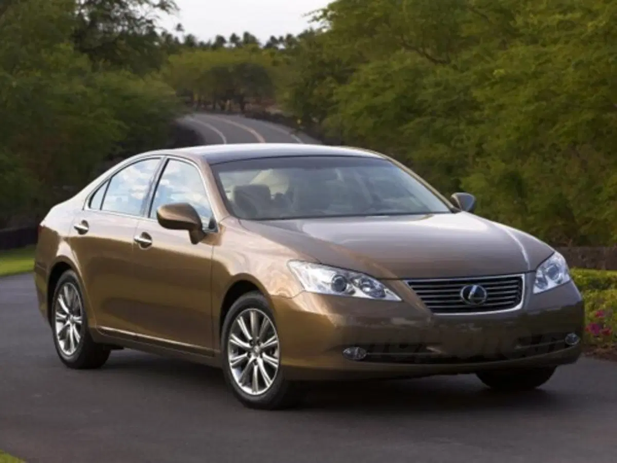 Lexus nuova ES (3)