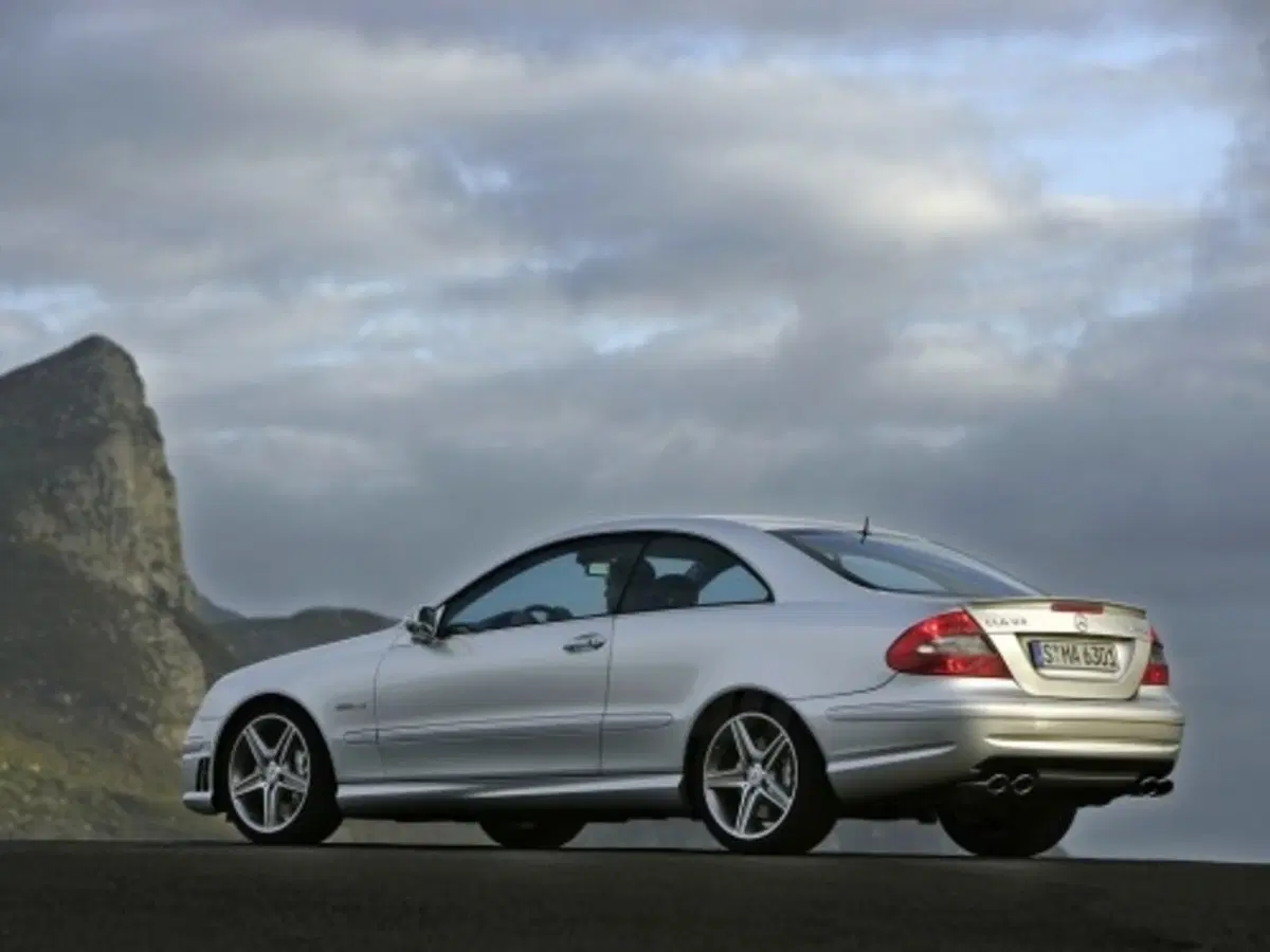 Mercedes CLK 63 AMG (2)