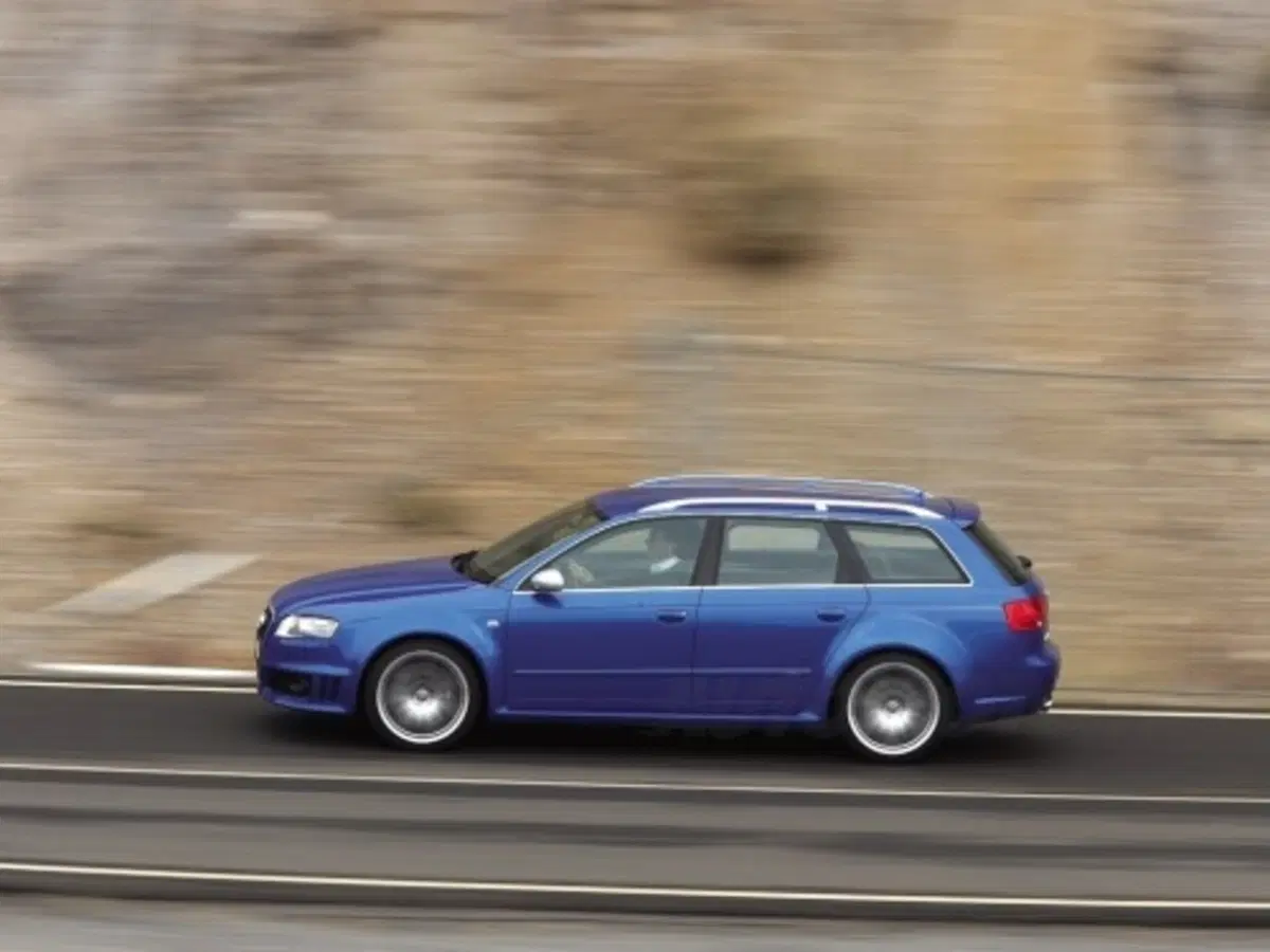 Audi RS4 Avant (3)