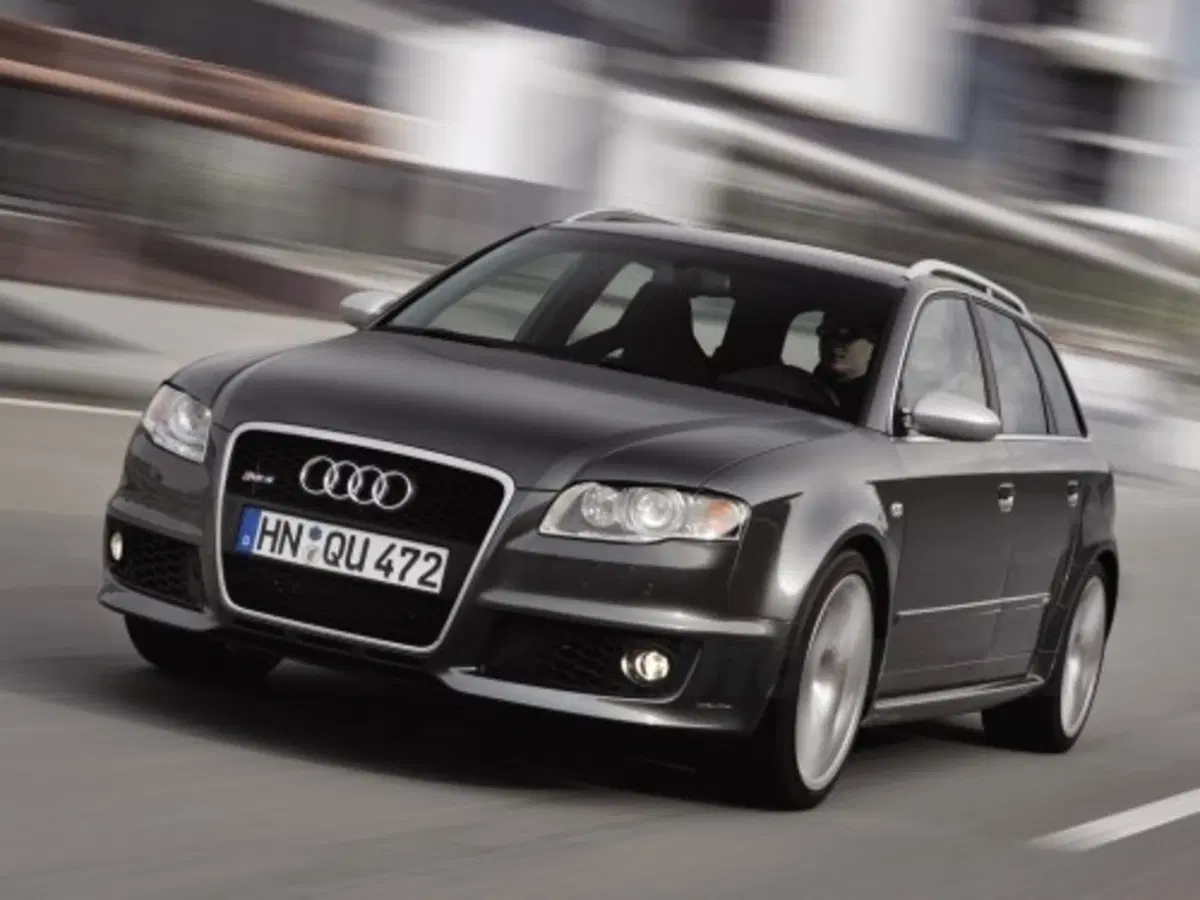 Audi RS4 Avant (5)
