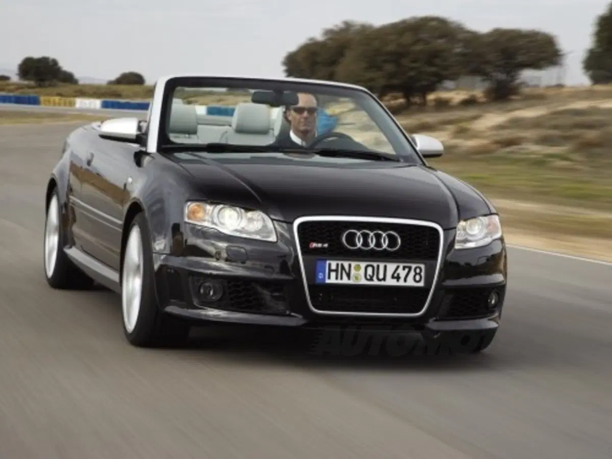 Audi RS 4 Cabriolet (2)