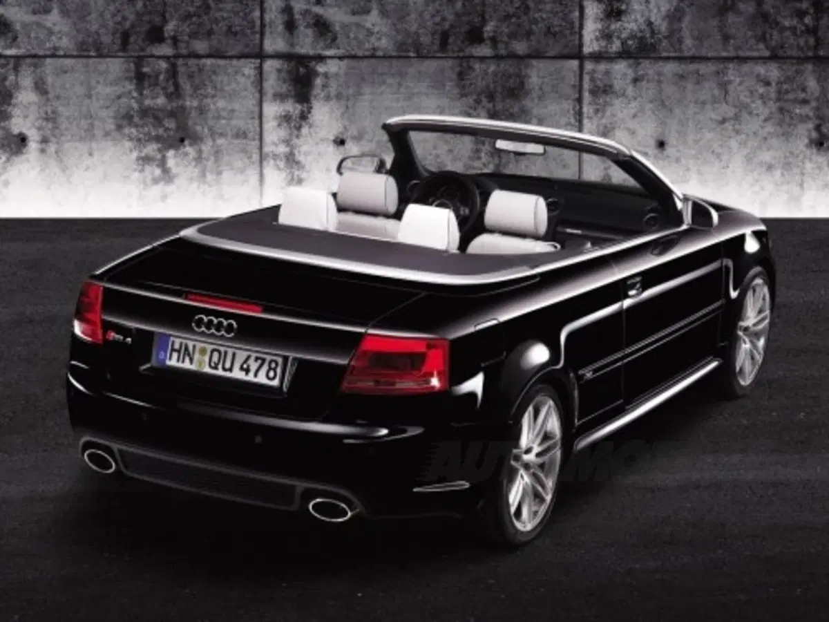 Audi RS 4 Cabriolet (5)