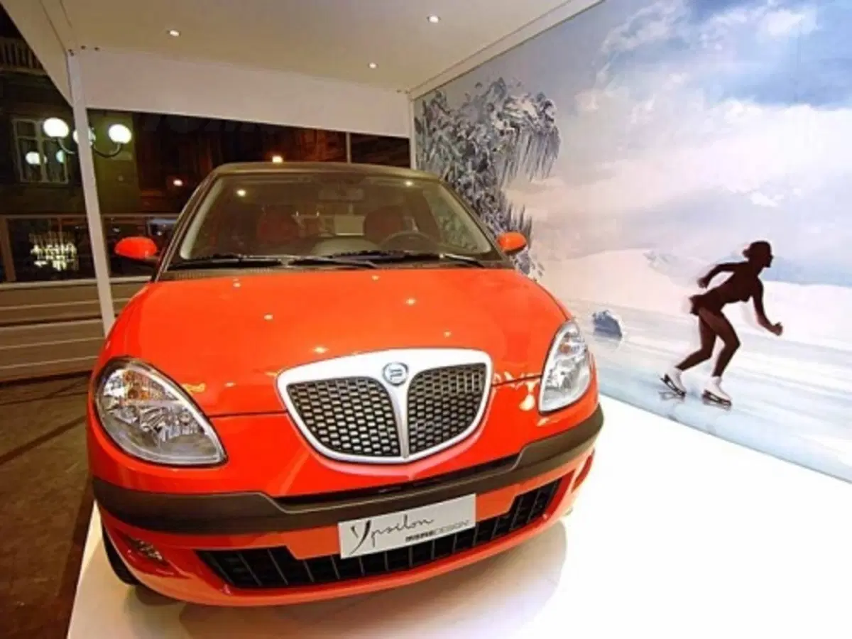 Lancia al Salone di Ginevra 2006 (2)