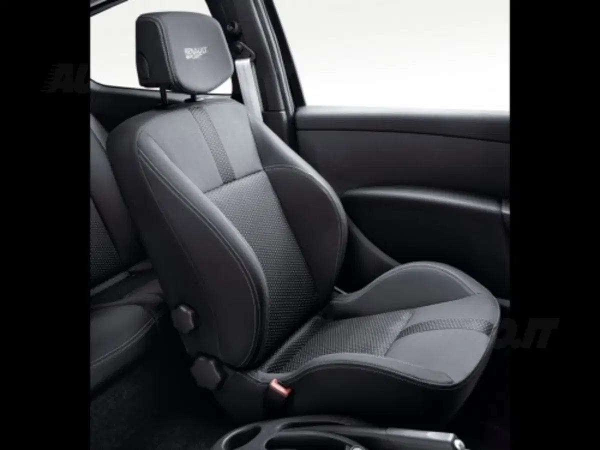 Renault nuova Clio RS (6)