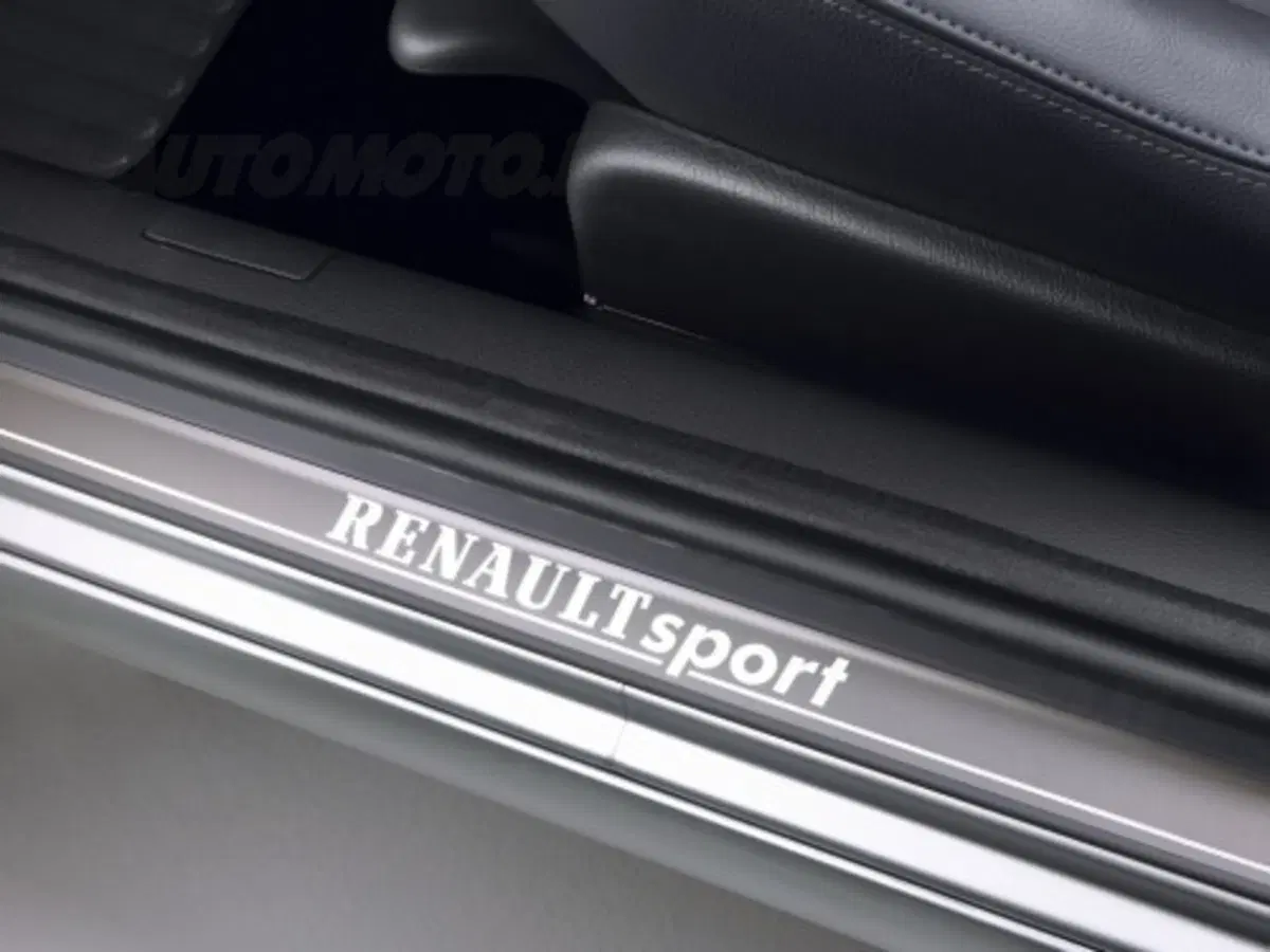 Renault nuova Clio RS (9)