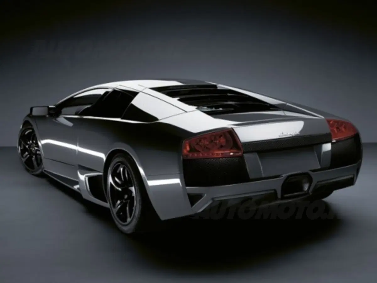 Qui Lamborghini: bilancio 2005 positivo (3)