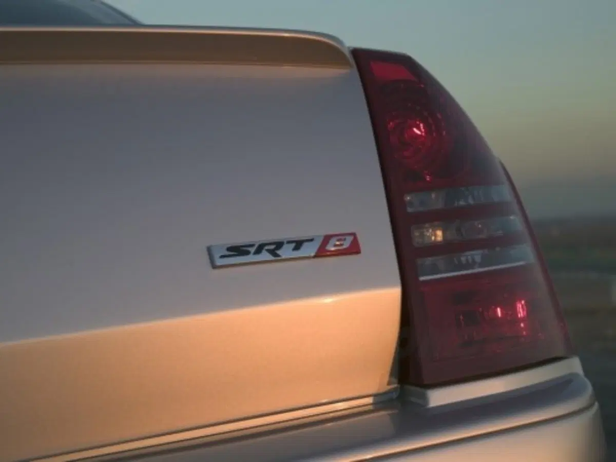 Chrysler 300C SRT-8 (4)