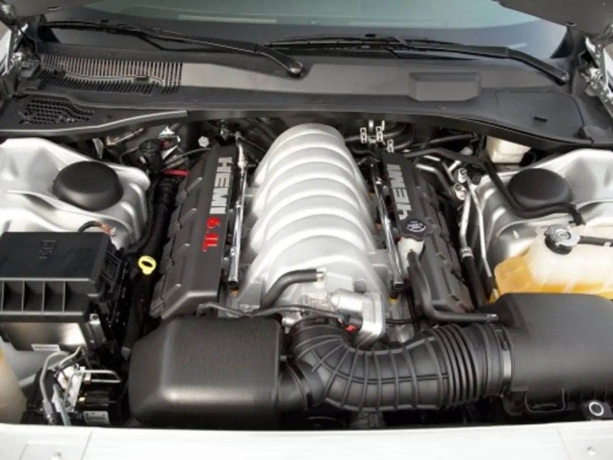 Chrysler 300C SRT-8 (5)
