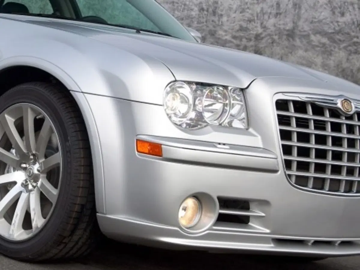 Chrysler 300C SRT-8 (8)