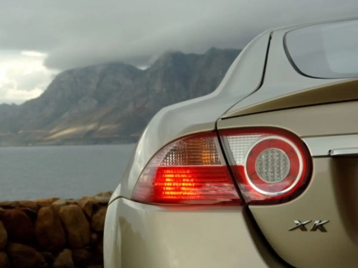 Jaguar XK (13)