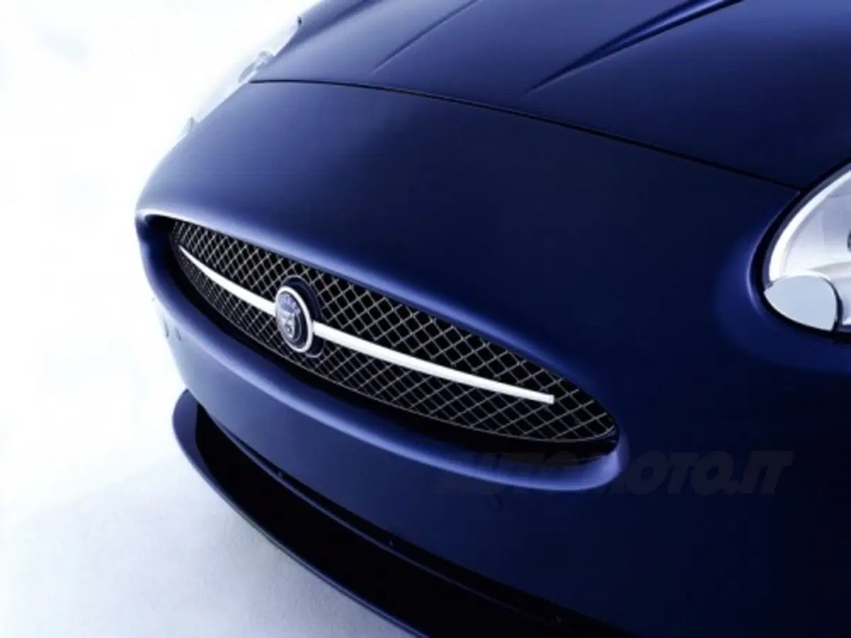 Jaguar XK (15)
