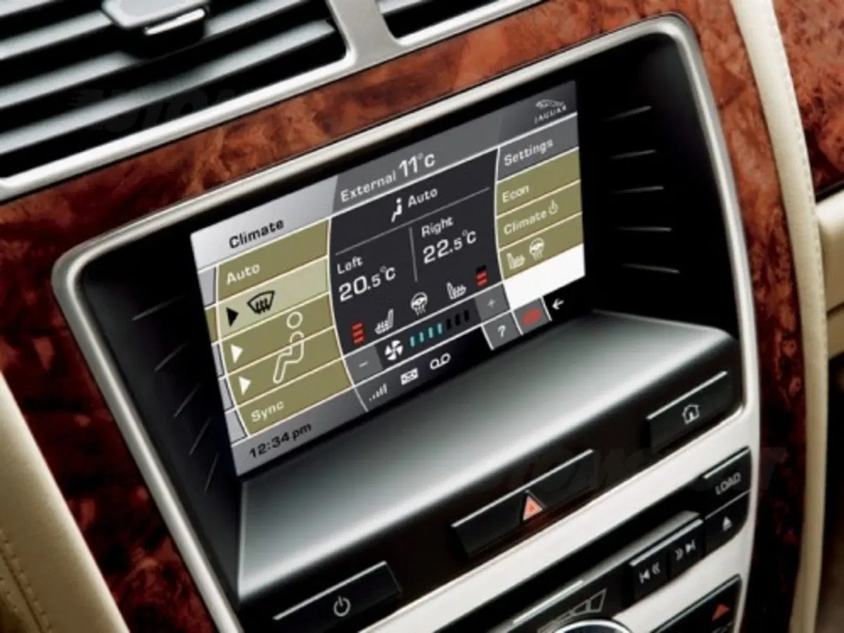 Jaguar XK (20)