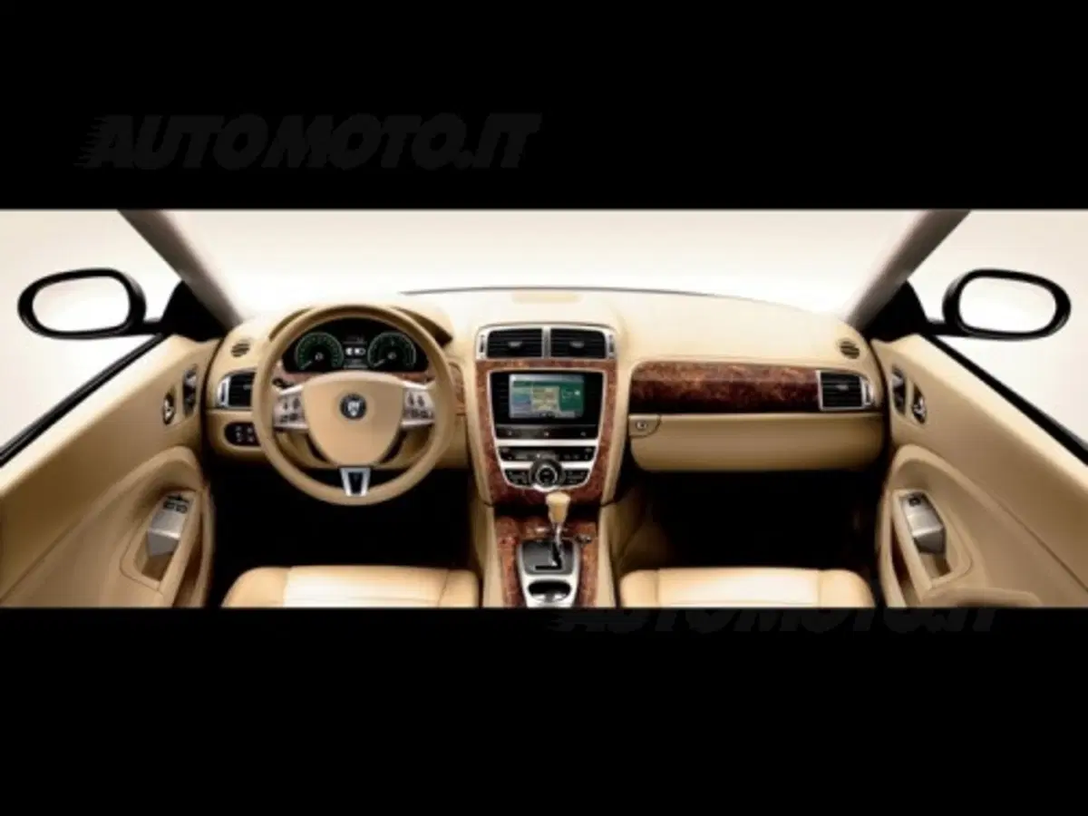 Jaguar XK (24)
