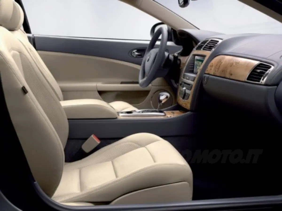 Jaguar XK (27)
