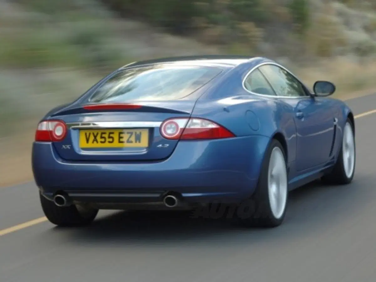 Jaguar XK (41)
