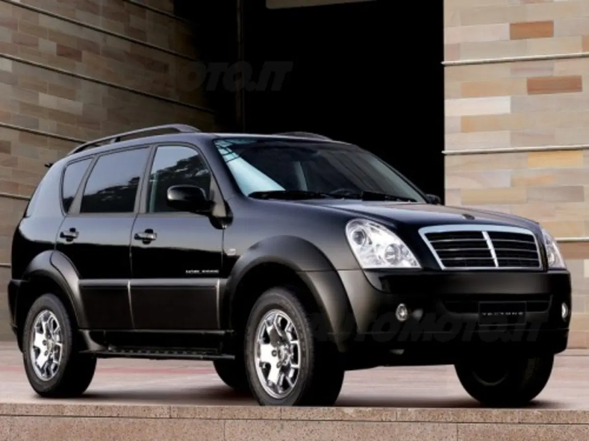 Ssangyong Rexton II (2)