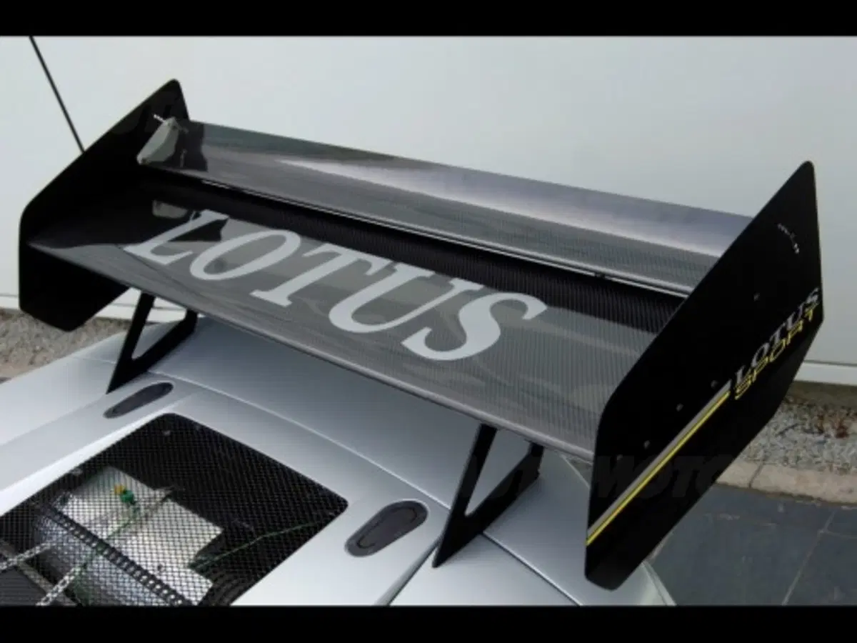 Lotus Circuit Car (5)
