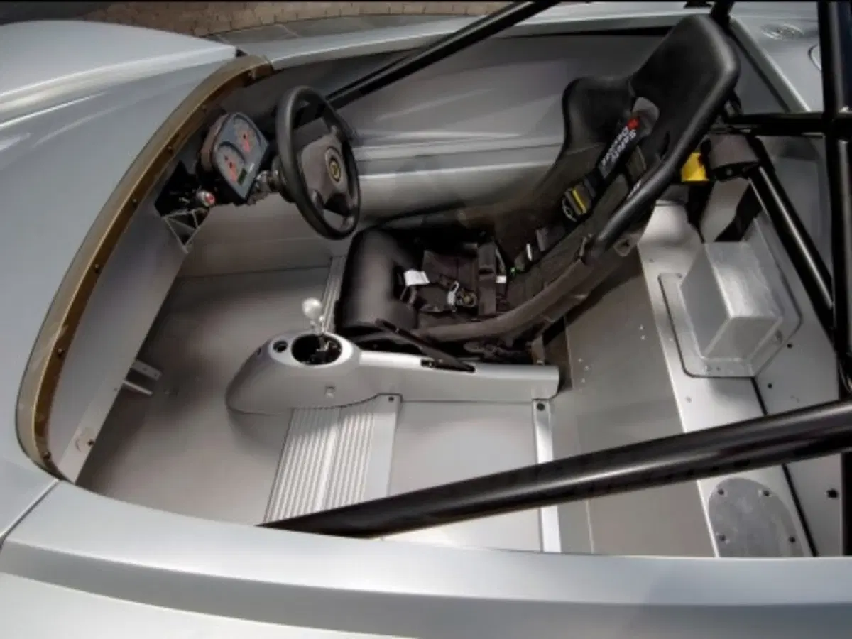 Lotus Circuit Car (9)