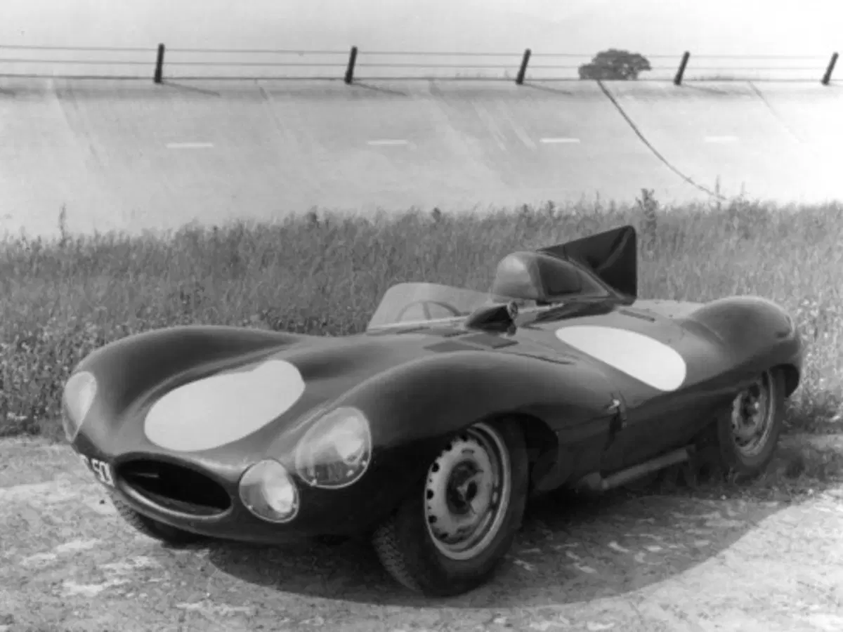 Jaguar: chiude il vecchio impianto di Coventry (10)